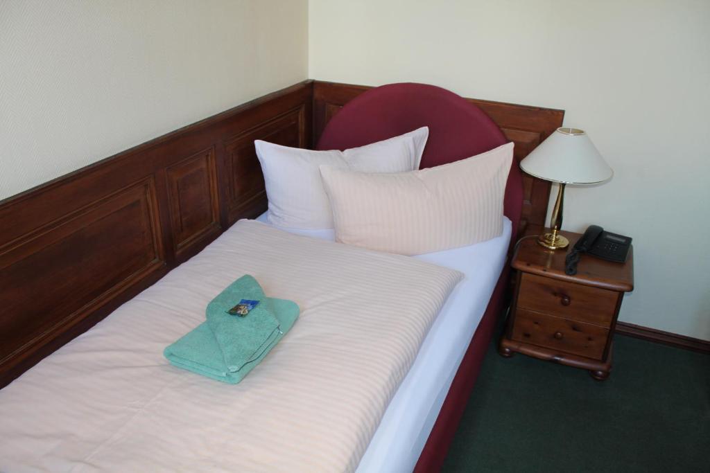 Hotel Garni Am Dippeplatz Quedlinburg Δωμάτιο φωτογραφία